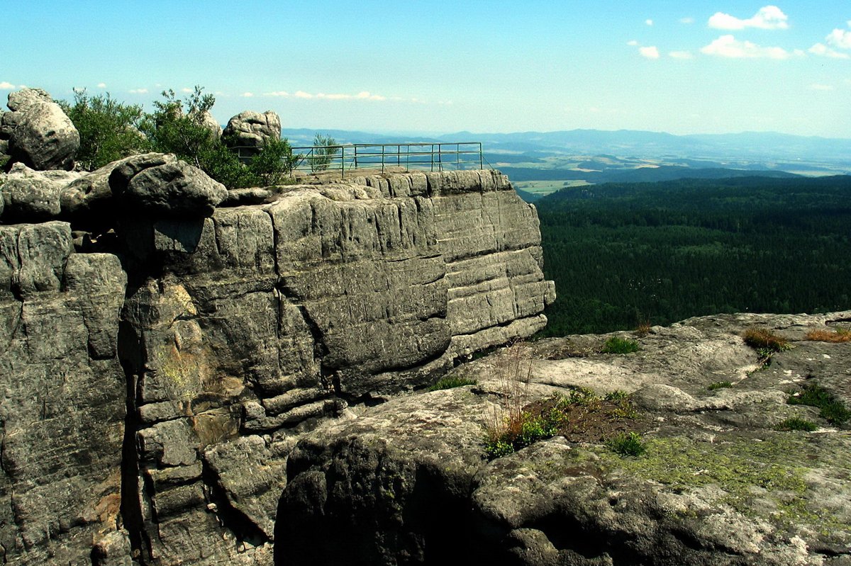 Góry i krajobraz na pieszą wycieczkę